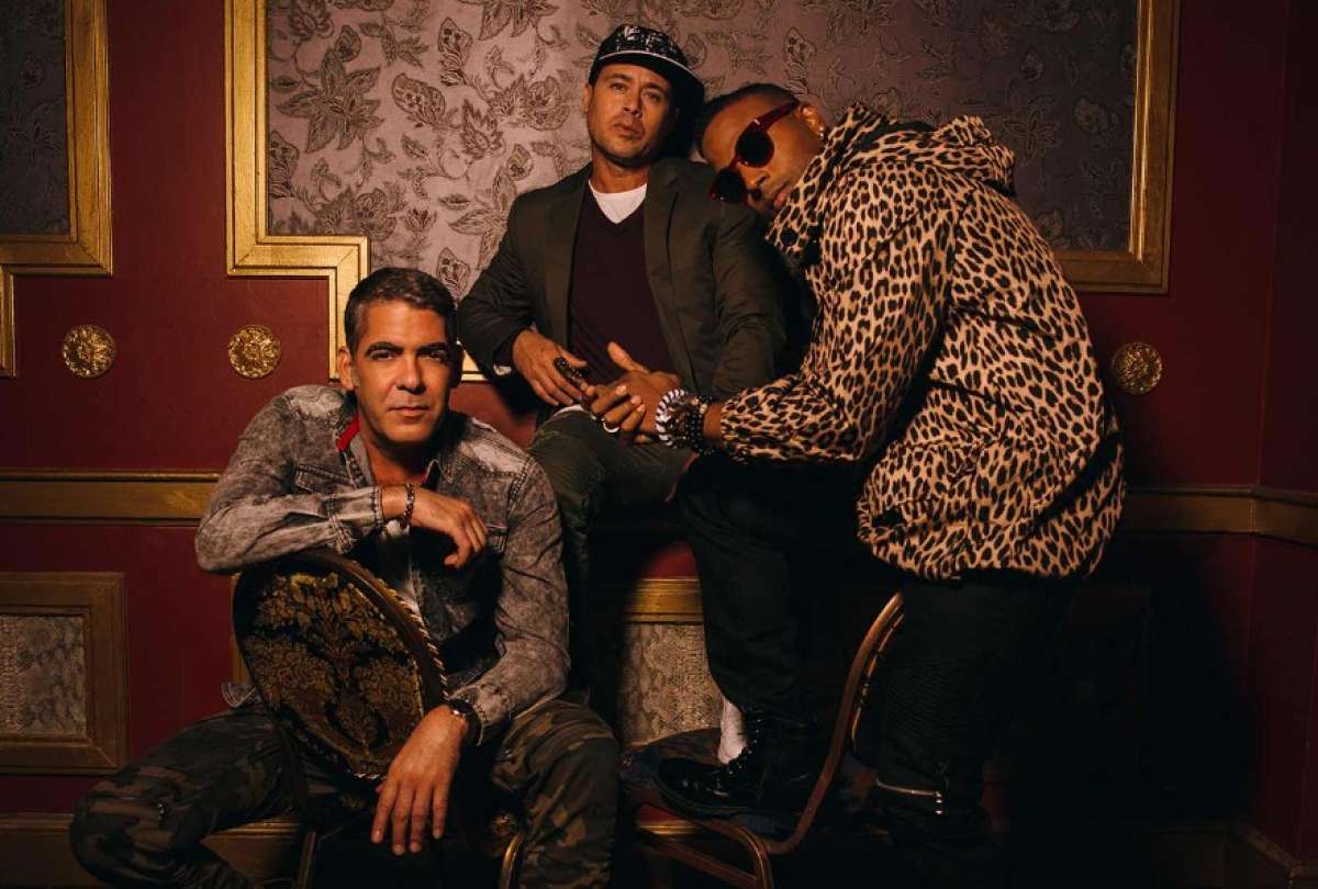 Está previsto que la banda se presente a las 21:00.