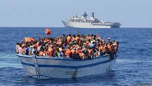 La UE propone un plan para repartir 120.000 refugiados 