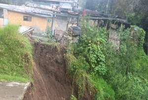 En Conocoto se registró un deslizamiento de tierra.