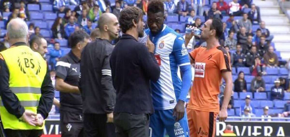 Entrenador del Espanyol desmiente problemas con 'Felipao'