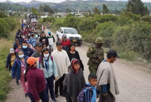 En el simulacro participaron pobladores de la zona norte de Carchi.