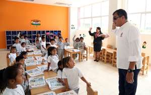 El presidente de la Rep&uacute;blica, Rafael Correa, entreg&oacute; las obras en El Pangui y en Paquisha. Foto: cortes&iacute;a / Presidencia de la Rep&uacute;blica