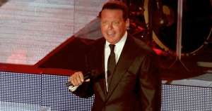 Los m&eacute;dicos le han "indicado tratamiento m&eacute;dico y reposo absoluto" al cantante mexicano.