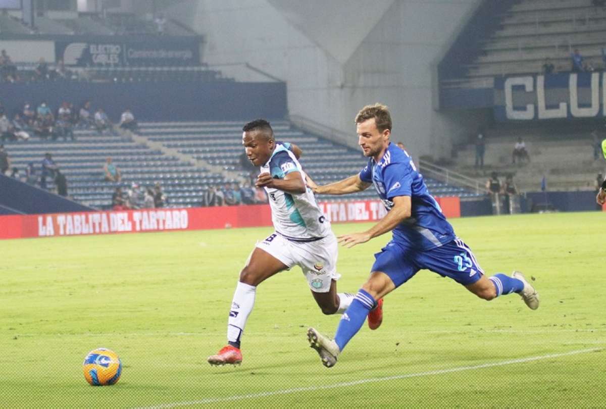 Bruno Pittón se ganó los aplausos en su debut con Emelec