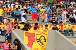 Se espera una gran presencia de las 2 hinchadas en el estadio de Chillogallo. Foto: Miguel Castro/ EL TEL&Eacute;GRAFO.