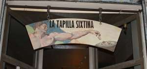  El decorado de este establecimiento tiene cierta similitud con la Capilla Sixtina del Vaticano.