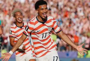 Balogun y Tillman clasifican a Estados Unidos a octavos