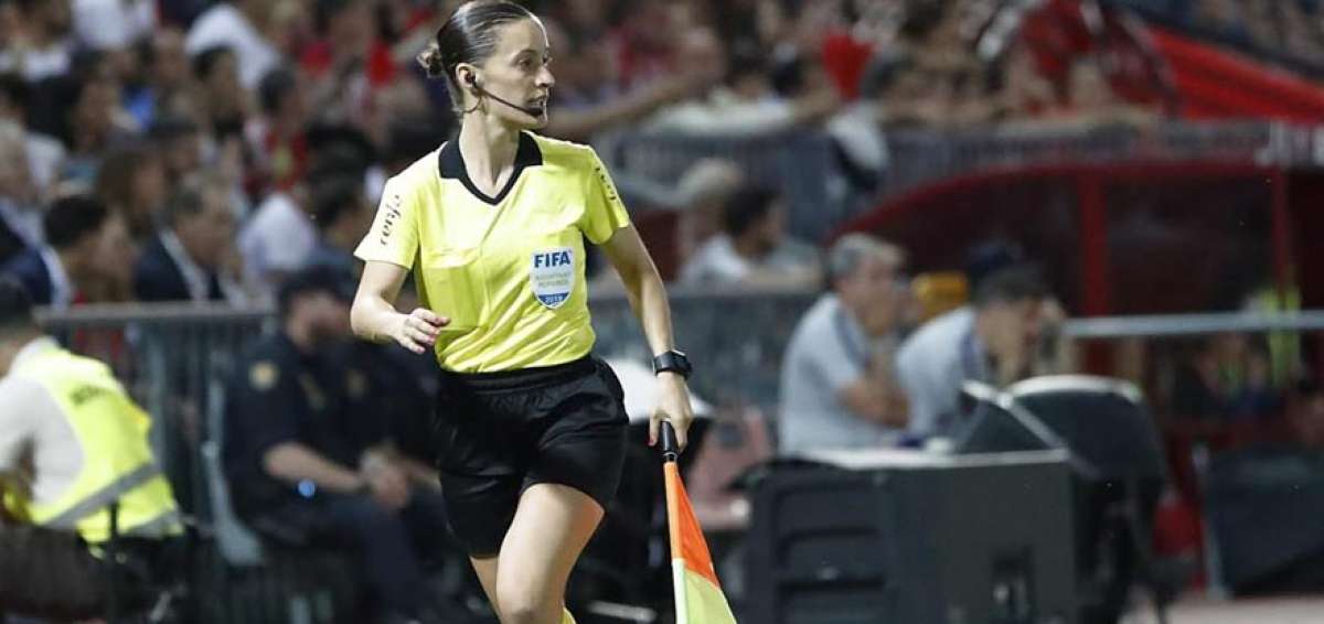 La asistente espa&ntilde;ola Guadalupe Porras durante el partido entre Mallorca y Eibar, en la primera jornada de la liga espa&ntilde;ola, el 17 de agosto de 2019.