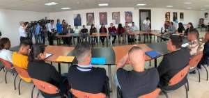 Exgu&iacute;as penitenciarios presentaron pedido por reintegro a sus labores