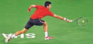 Novak Djokovic, durante la final del Masters 1000 de Shangh&aacute;i. El serbio destaca su fortaleza f&iacute;sica. AFP