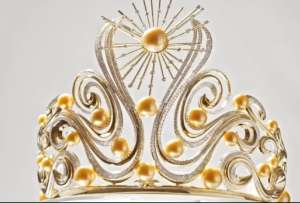 Lumière de l’Infini, la corona de Miss Universo 2025, con una apariencia muy lujosa. 