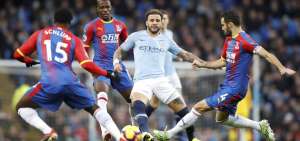 La derrota del City y del Chelsea asientan al Liverpool en el liderato