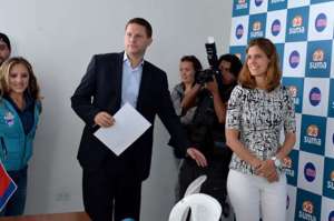 Mar&iacute;a Fernanda Pacheco (derecha), esposa de Mauricio Rodas, ha anunciado sus planes para el tiempo que liderar&aacute; el Patronato. Foto: &Aacute;lvaro P&eacute;rez 