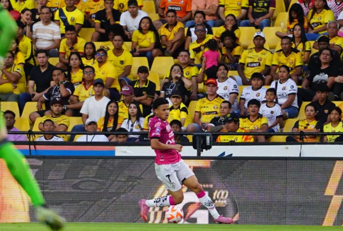 Barcelona recibió triple castigo tras el partido con Independiente