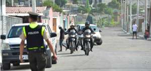 383 polic&iacute;as fueron desplegados en la zona. 