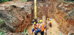 La rotura de la matriz ha sido permanente; los cantones Machala, Pasaje y El Guabo se han quedado sin agua.