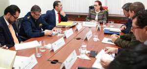 La canciller ecuatoriana, Mar&iacute;a Fernanda Espinosa, durante una reuni&oacute;n preparatoria del encuentro sobre seguridad con Colombia.