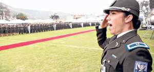 Para ingresar a la fuerza policial y obtener su t&iacute;tulo de tercer nivel, los aspirantes cursaron 4 periodos acad&eacute;micos de 16 semanas en institutos de 7 provincias. Foto: Cortes&iacute;a / Presidencia de la Rep&uacute;blica