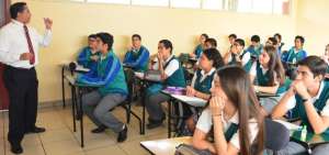 El docente tiene que estar comprometido con su raz&oacute;n de ser