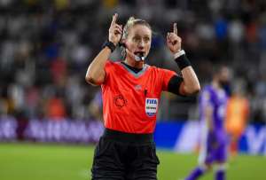 Seis mujeres ser&aacute;n arbitras en el Mundial 2026.