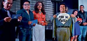 La entrega de regal&iacute;as, por la difusi&oacute;n de sus producciones, ha beneficiado a los artistas nacionales