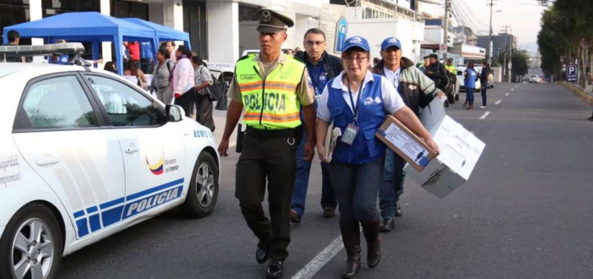 CNE inici&oacute; simulacro de voto en casa
