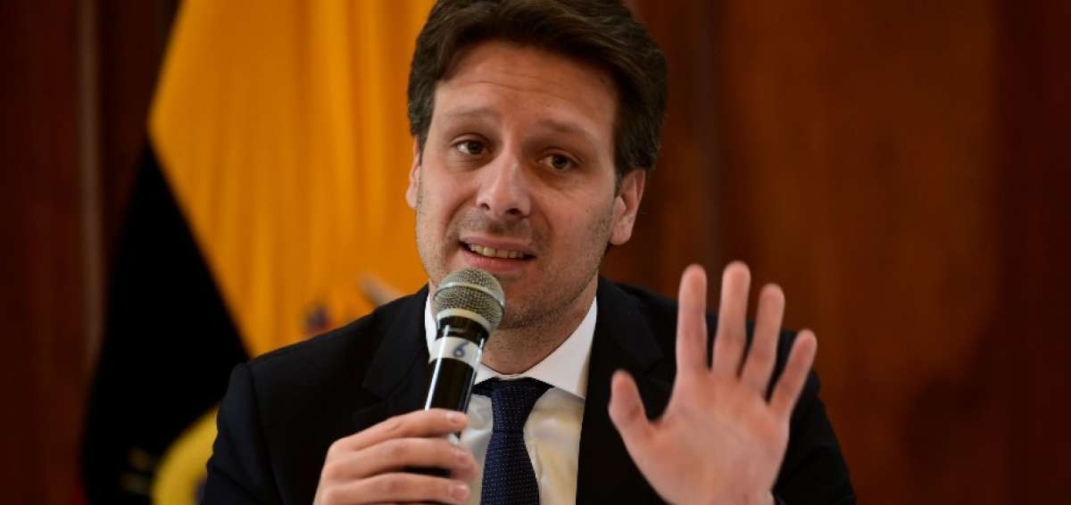 "(Lasso) Es un ejemplo de la alianza incestuosa entre poder pol&iacute;tico y econ&oacute;mico"