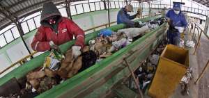 El 80% de ingresos por venta de materiales reutilizables se destina a un gremio local de recicladores, del cual, seis socios laboran en el Centro de Gesti&oacute;n.