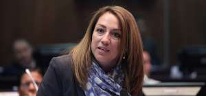 Soledad Buend&iacute;a, presidenta de la Comisi&oacute;n de Desarrollo Econ&oacute;mico de la Asamblea Nacional.