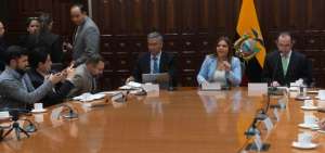 Vicu&ntilde;a reconoce que asamble&iacute;stas implicados en "diezmos" deben dejar AP