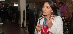 Diana Atamaint indic&oacute; que revisar&aacute;n el modelo de papeleta.