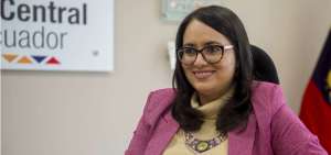 La gerente del Banco Central del Ecuador, Ver&oacute;nica Artola, plantea indicadores que el 2021 puede ser mejor.