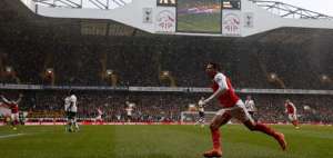 Arsenal saca un empate ante Tottenham con gol de Alexis S&aacute;nchez