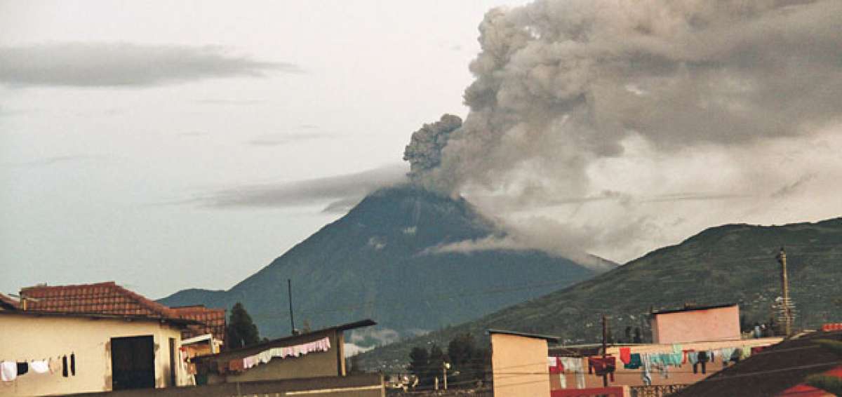 El volc&aacute;n Tungurahua, hermoso e impresionante, es a la vez uno de los mayores atractivos de la provincia del mismo nombre. Foto: Roberto Ch&aacute;vez / El Tel&eacute;grafo