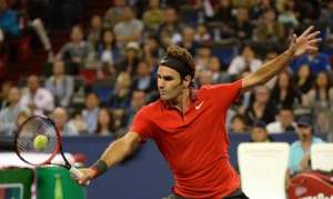 Federer vence a Djokovic y jugar&aacute; la final de Shanghai ante Simon