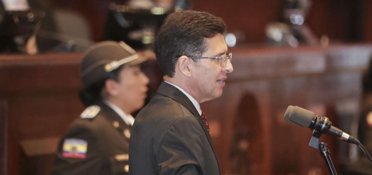 El jueves pasado, el juicio pol&iacute;tico en contra de Diego Garc&iacute;a, exprocurador del Estado, se suspendi&oacute; porque la Asamblea se qued&oacute; sin qu&oacute;rum.