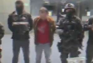 Armas, droga y otros indicios fueron decomisados durante el operativo en Quito.