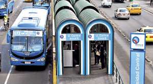 Uno de los principales problemas del transporte p&uacute;blico son las aglomeraciones de usuarios, lo que provoca que se produzcan hechos delictivos. Foto: Archivo / El tel&eacute;grafo.