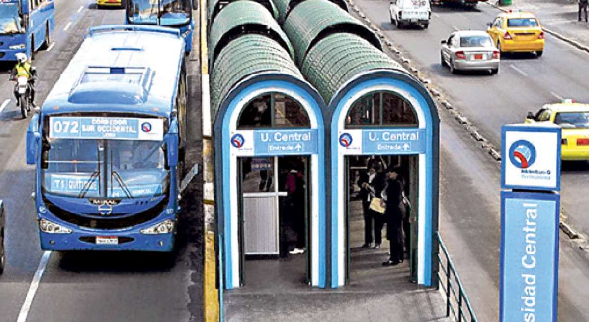 Uno de los principales problemas del transporte p&uacute;blico son las aglomeraciones de usuarios, lo que provoca que se produzcan hechos delictivos. Foto: Archivo / El tel&eacute;grafo.