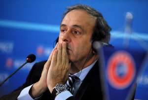 Federaci&oacute;n Inglesa quiebra el apoyo europeo "un&aacute;nime" a Platini