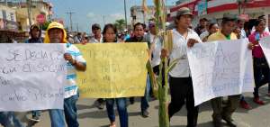  Despu&eacute;s del bloqueo, en el km 68, sector la Guacharaca, los maiceros se dirigieron hasta los exteriores de BanEcuador para seguir con la protesta.