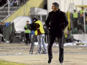 El entrenador argentino Edgardo Bauza tiene 2 t&iacute;tulos internacionales en su palmar&eacute;s: la Copa Libertadores 2008 y la Recopa Sudamericana 2010. Foto: AFP.