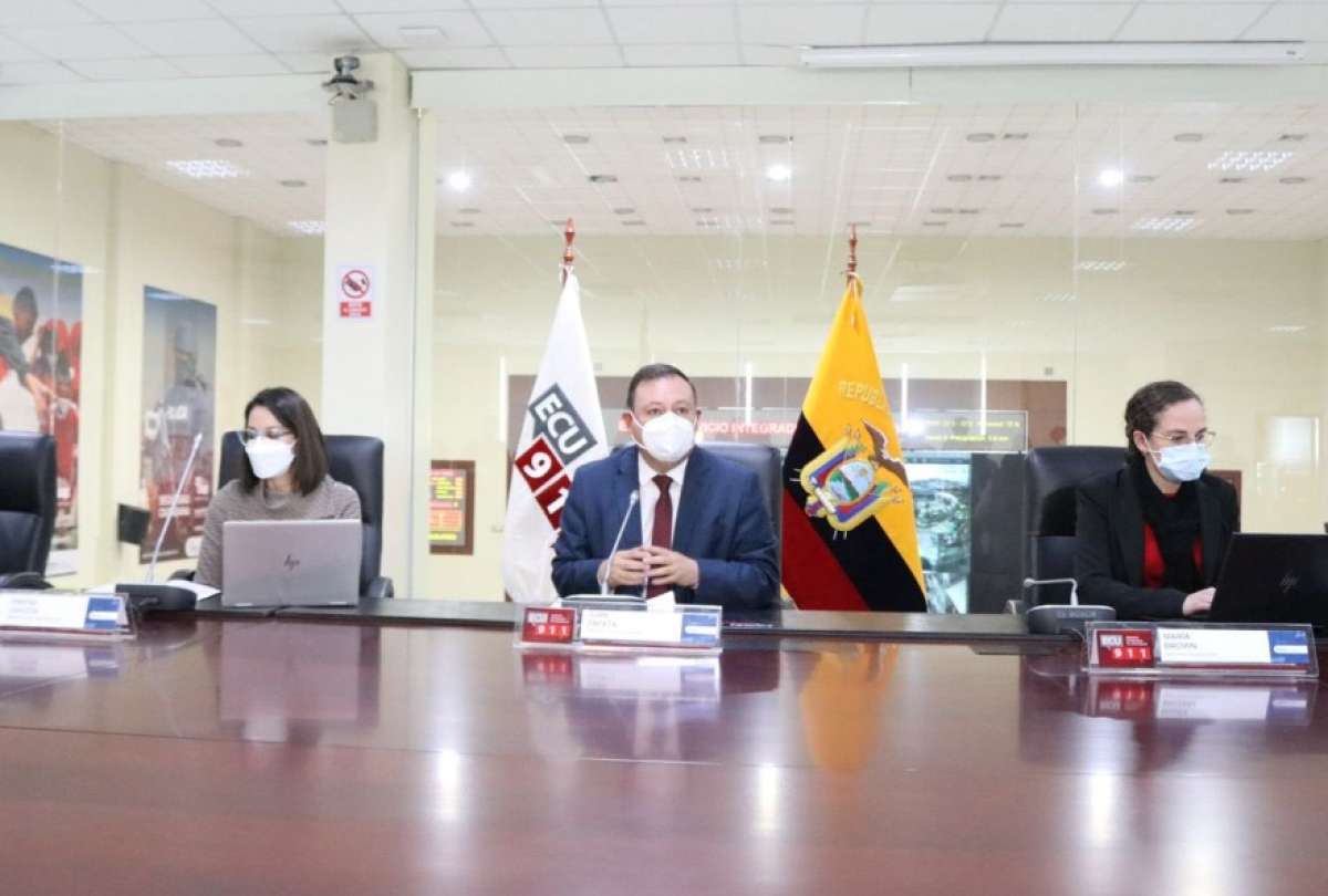 COE Nacional exhorta a exigir los certificados de vacunaci&oacute;n para ingresar a centros comerciales