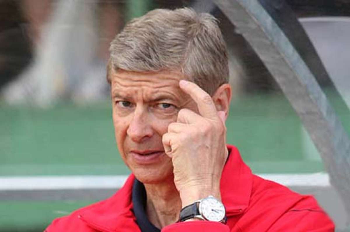 Ars&egrave;ne Wenger firma otras tres temporadas con el Arsenal (INFOGRAF&Iacute;A)