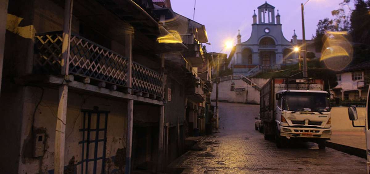 Esta parroquia cuenta con una gran variedad de costumbres, leyendas y tradiciones que hasta  la actualidad se mantienen, tanto en la vida cotidiana como en las festividades de la localidad.  