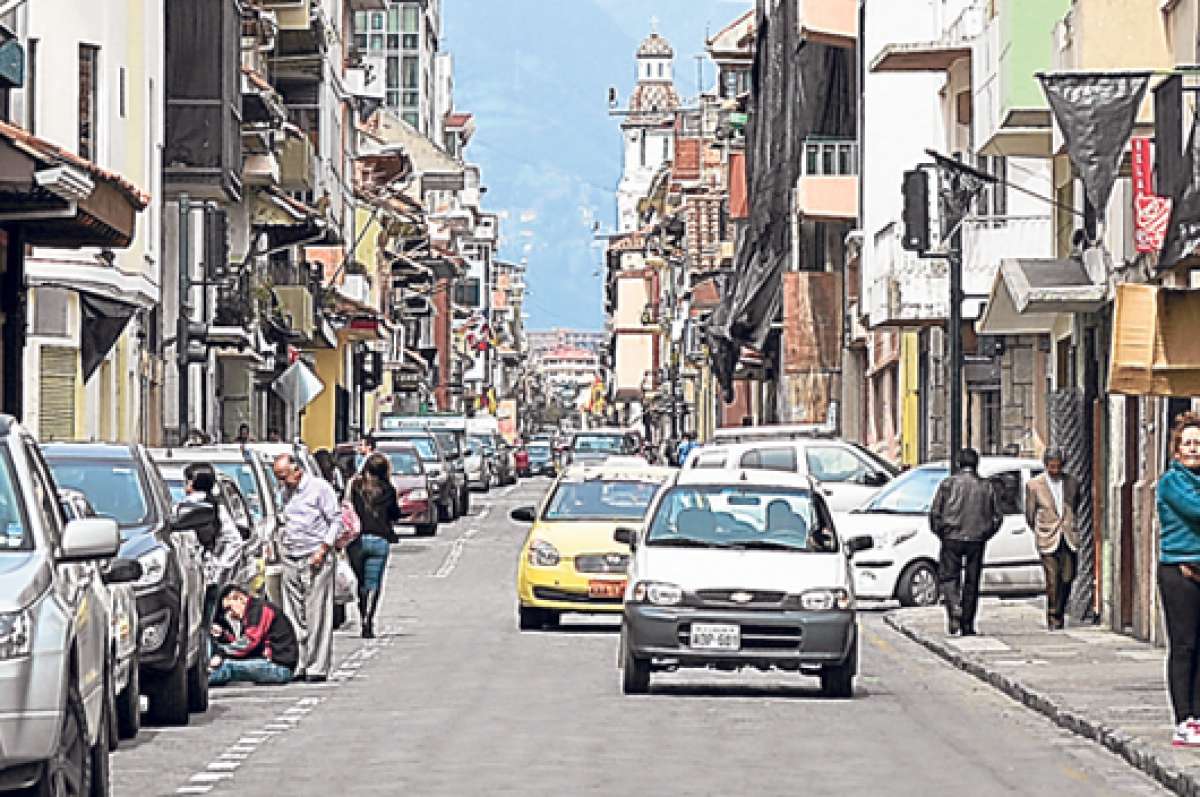 Por la calle Gran Colombia pasar&aacute; el tranv&iacute;a. Sus habitantes hicieron cuestionamientos a las autoridades para evitar su construcci&oacute;n por este sector. Foto: Carina Acosta/El Tel&eacute;grafo