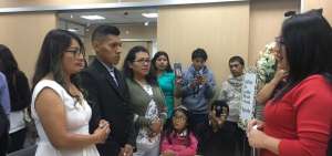 Esteban Torres Quishpe y Yolanda Patricia Campa&ntilde;a fueron los primeros en contraer matrimonio en la agencia Matriz de Registro Civil, en Quito. 