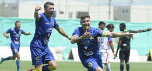 Delf&iacute;n es l&iacute;der del torneo por sexta semana consecutiva