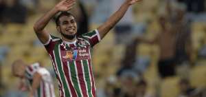 El futbolista manabita J&uacute;nior Sornoza, de 24 a&ntilde;os, celebra su gol, el segundo para Fluminense, por la Copa Sudamericana contra Defensor Sporting.