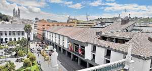 El Palacio Municipal, ubicado en la Plaza de la Independencia, es la sede del gobierno local y tiene su actual imagen y estructura a partir de comienzos de la d&eacute;cada de 1970, cuando la edificaci&oacute;n fue reformada. Foto: Santiago Aguirre |  El Tel&eacute;grafo
